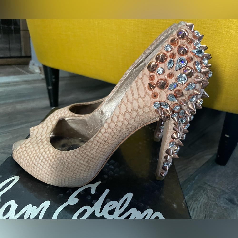 Sam Edelman Spanish Rose Spiked Pumps 7.5 Pre-owned . See description . - Picture 2 of 8